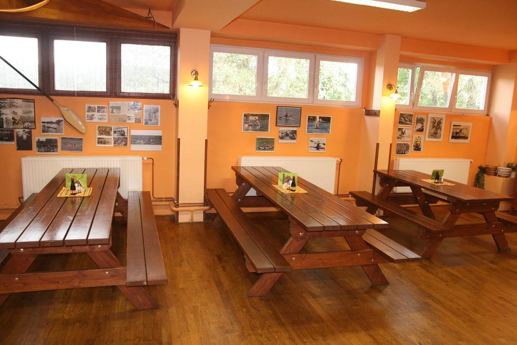 Hostel Boathouse Prag